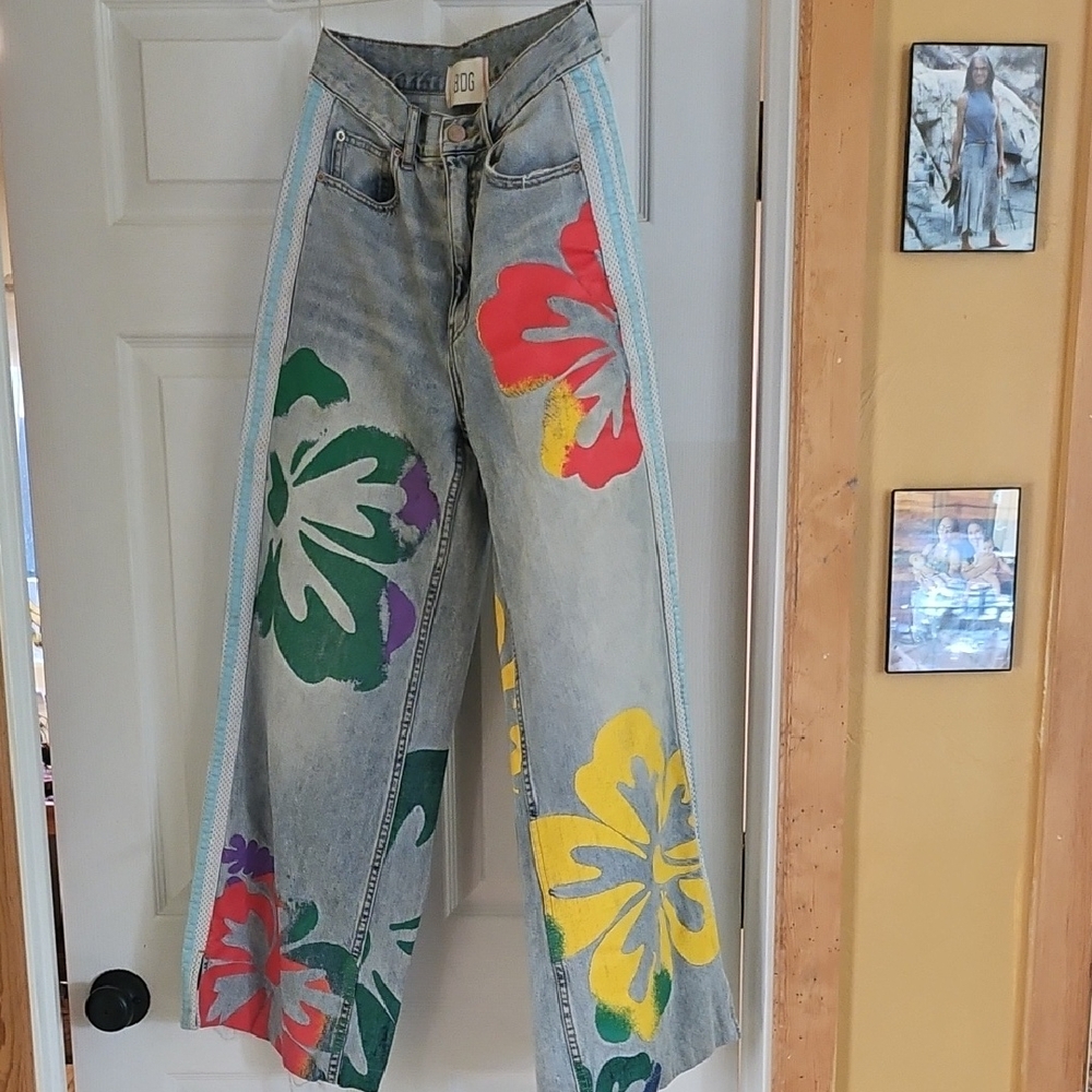 BDG Painted HIGH WAISTED JEANS
